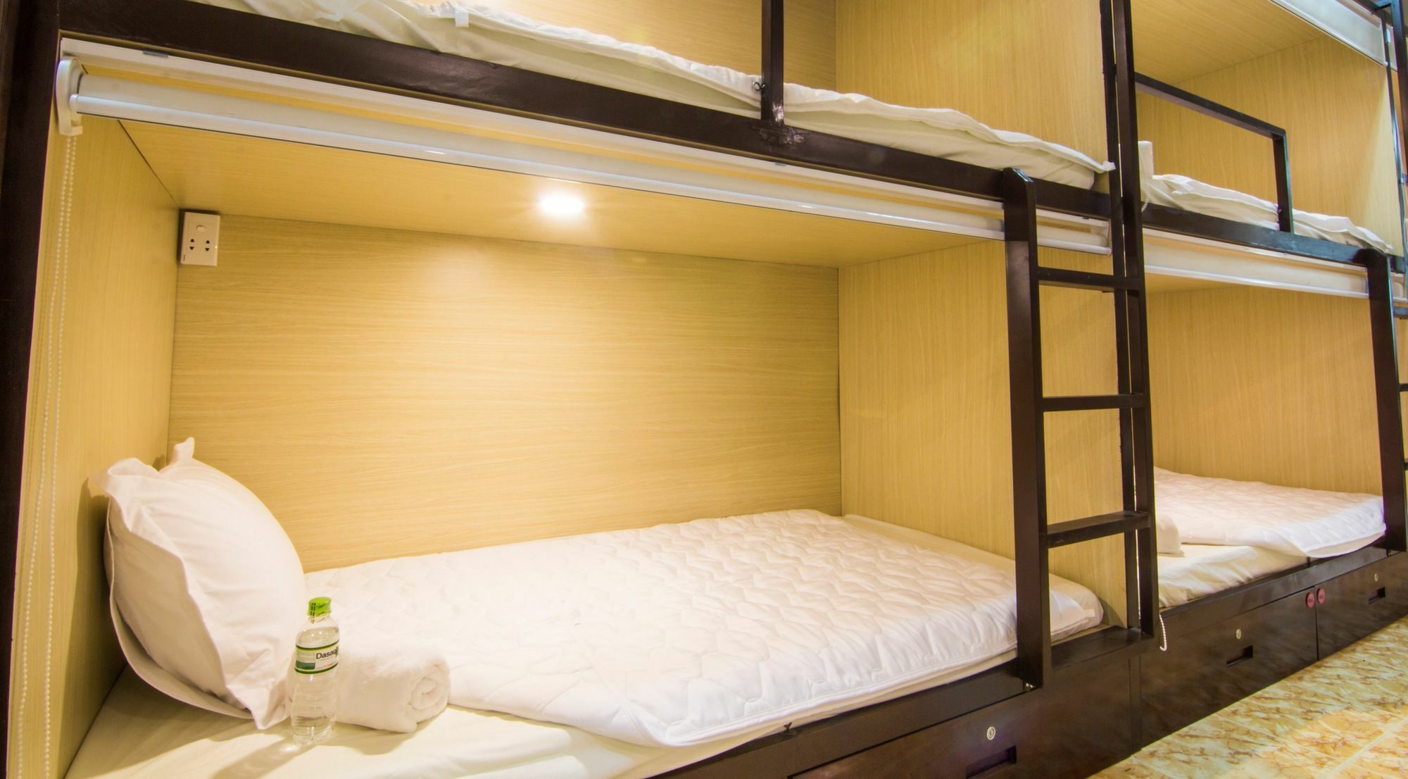 Dream Box Hostel Вунгтау Экстерьер фото