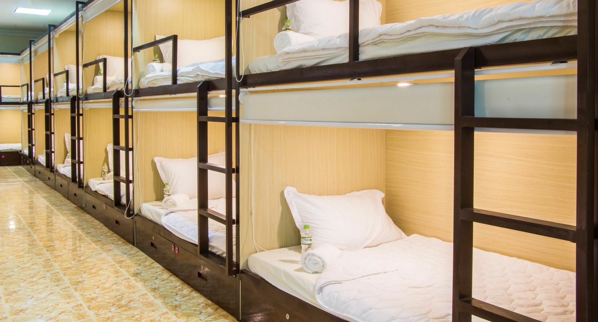 Dream Box Hostel Вунгтау Экстерьер фото